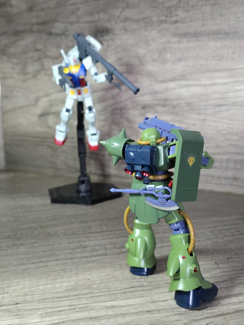 HG MS 06FZ ZAKU II FZ vs HG RX 78 2 GUNDAM 14